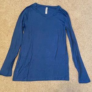 NWOT Small V Neck Long Sleeve Blue Top